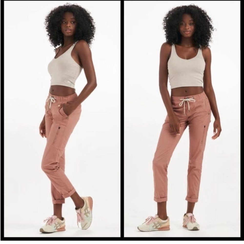 Vuori Rip-stop Cargo Pants Size XXL Salmon Color EUC